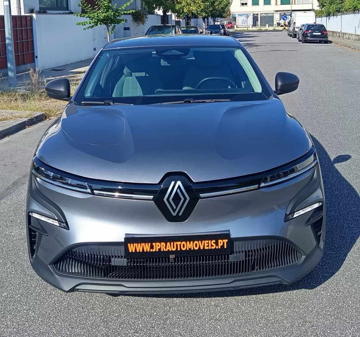 renault-megane-e-tech-2023-eletrico-0cc