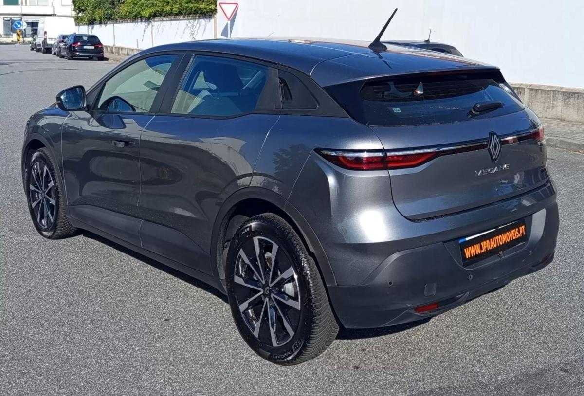renault-megane-e-tech-2023-eletrico-0cc