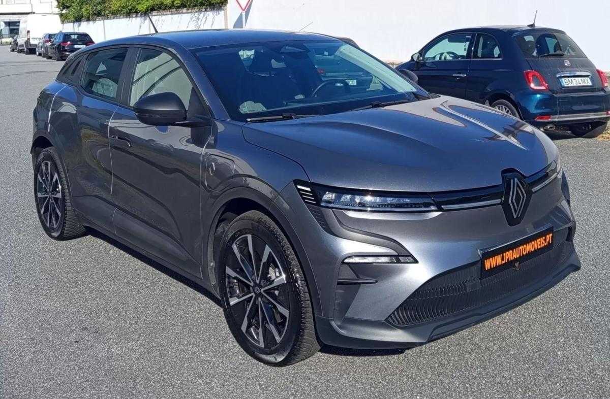 renault-megane-e-tech-2023-eletrico-0cc