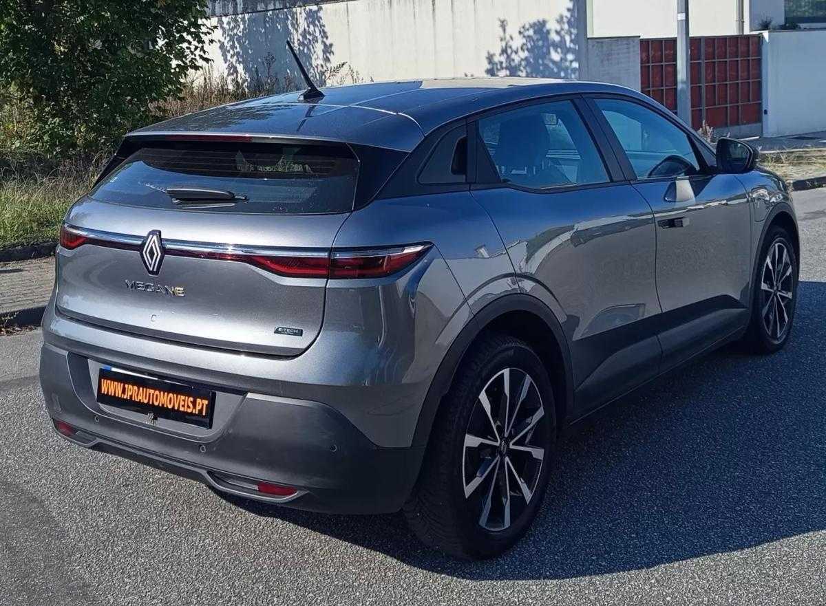 renault-megane-e-tech-2023-eletrico-0cc