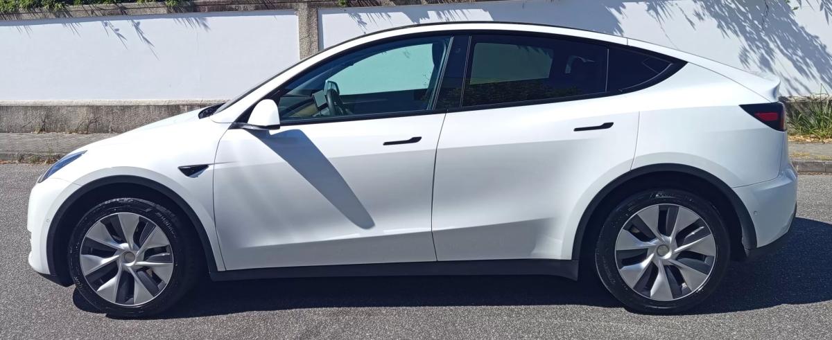 tesla-model-y-2022-eletrico-200cc