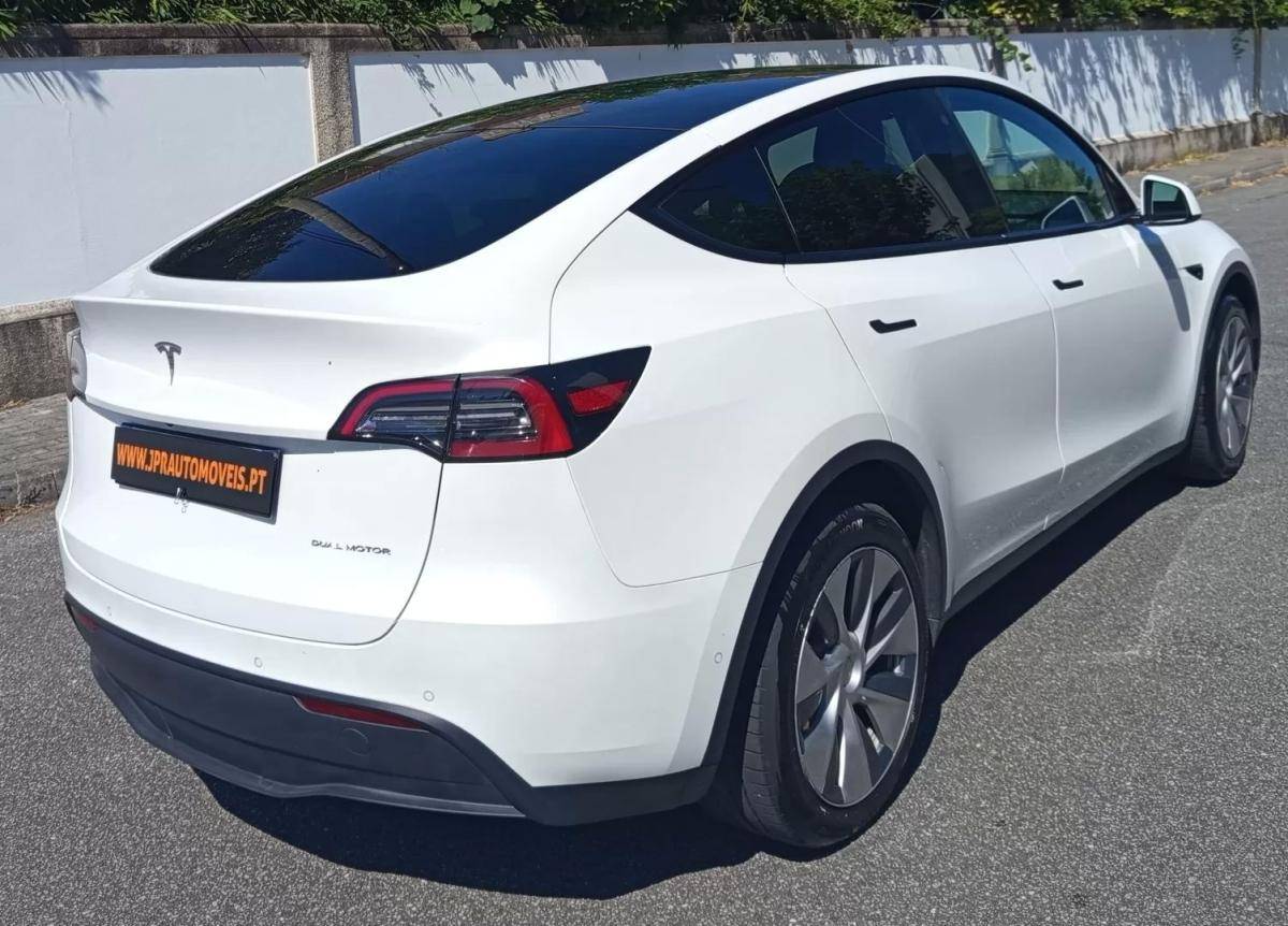 tesla-model-y-2022-eletrico-200cc