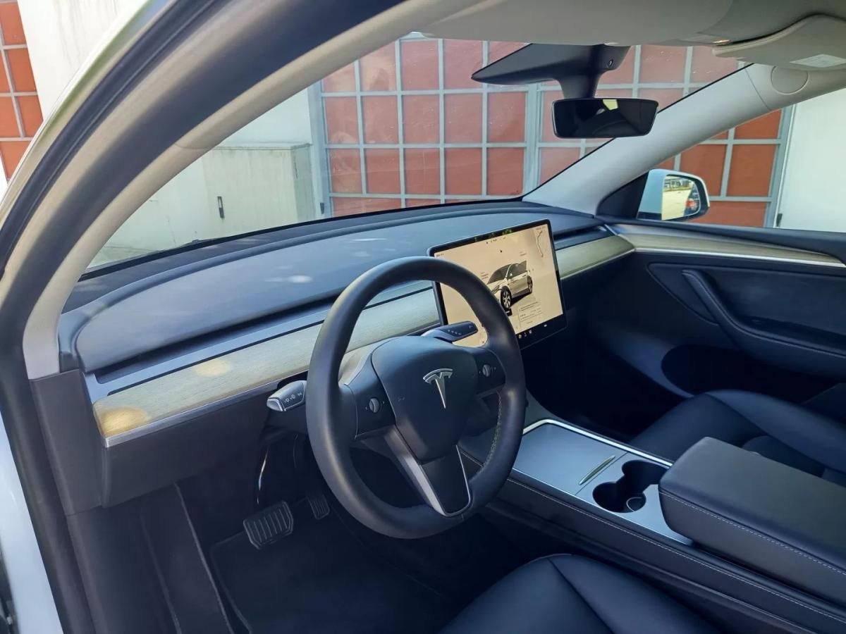 tesla-model-y-2022-eletrico-200cc