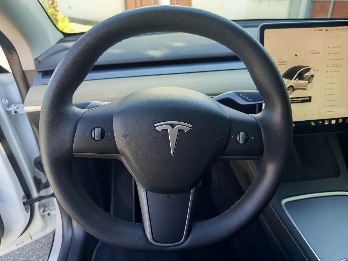 tesla-model-y-2022-eletrico-200cc