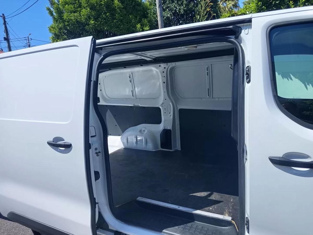 citroen-jumpy-2021-diesel-1499cc