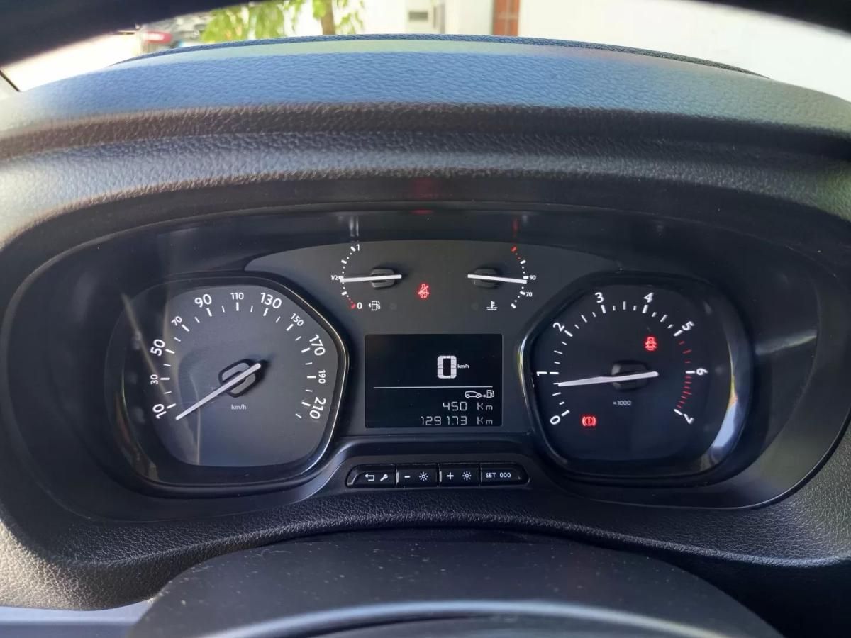 citroen-jumpy-2021-diesel-1499cc