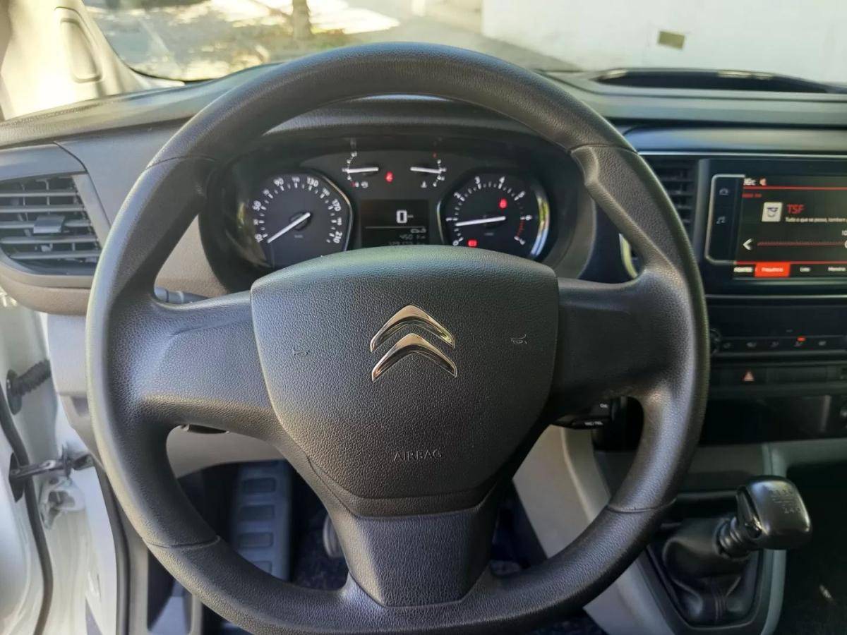citroen-jumpy-2021-diesel-1499cc