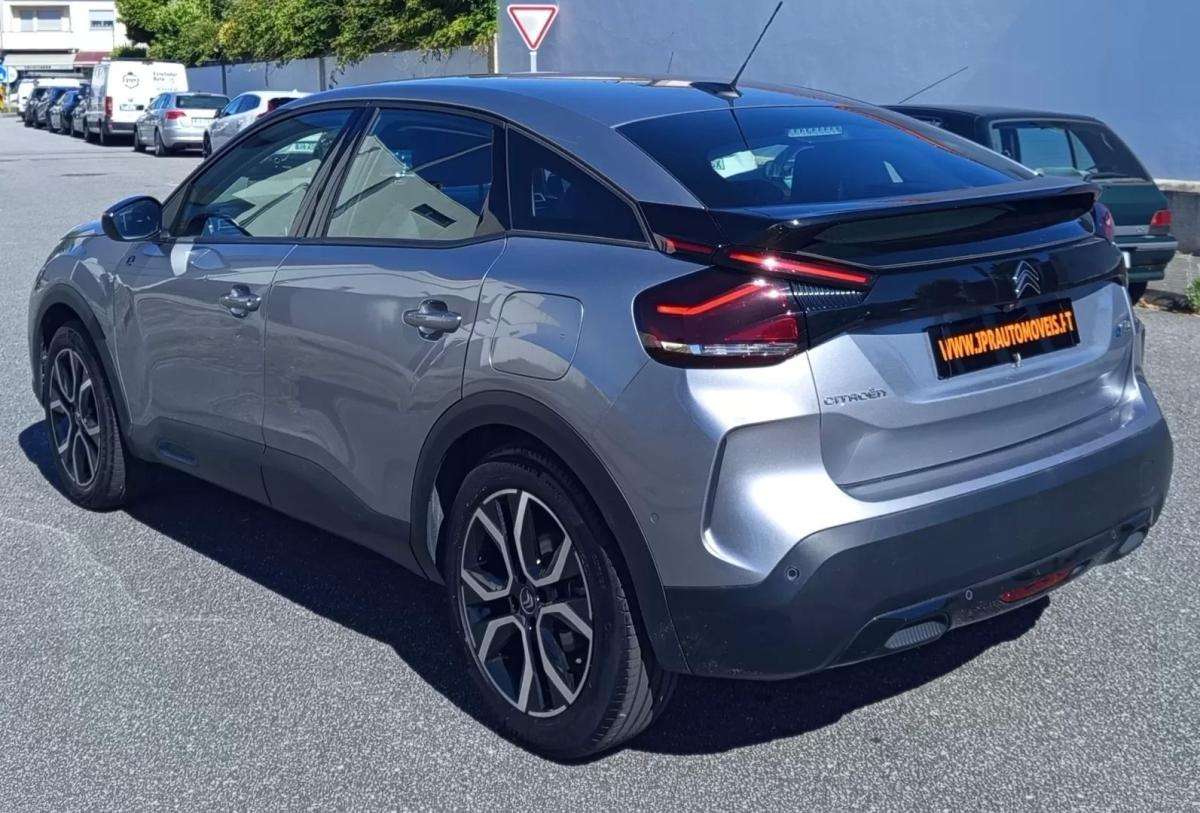 citroen-e-c4-2022-eletrico-200cc