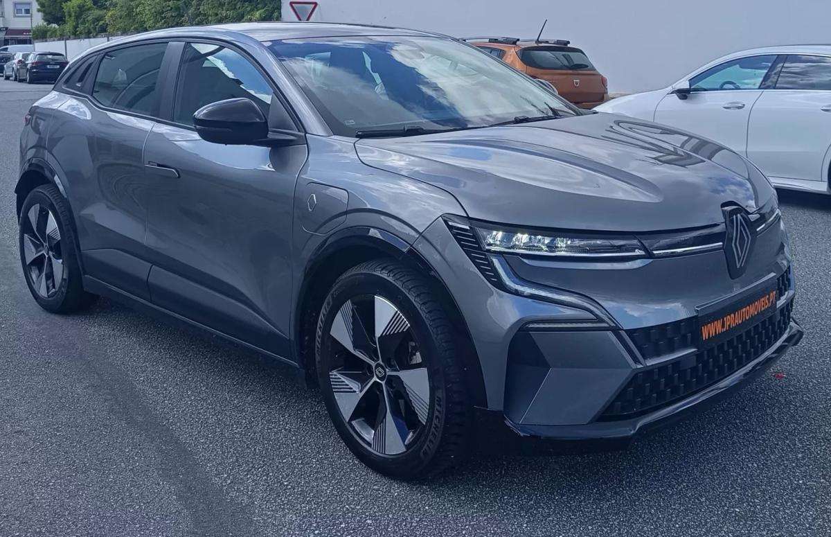 renault-megane-e-tech-2022-eletrico-200cc