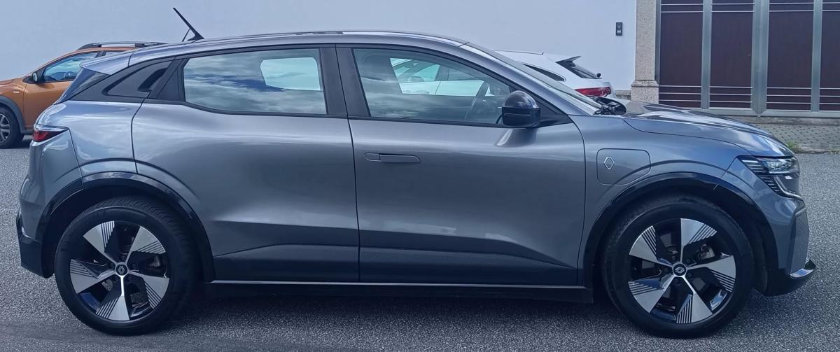renault-megane-e-tech-2022-eletrico-200cc