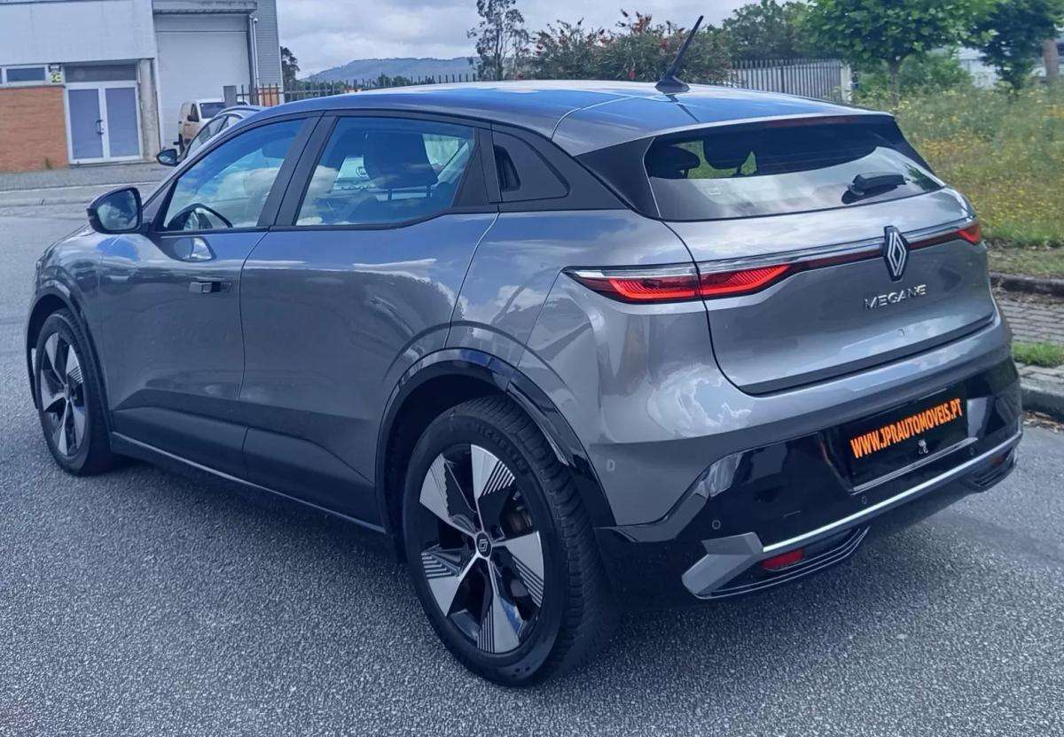 renault-megane-e-tech-2022-eletrico-200cc