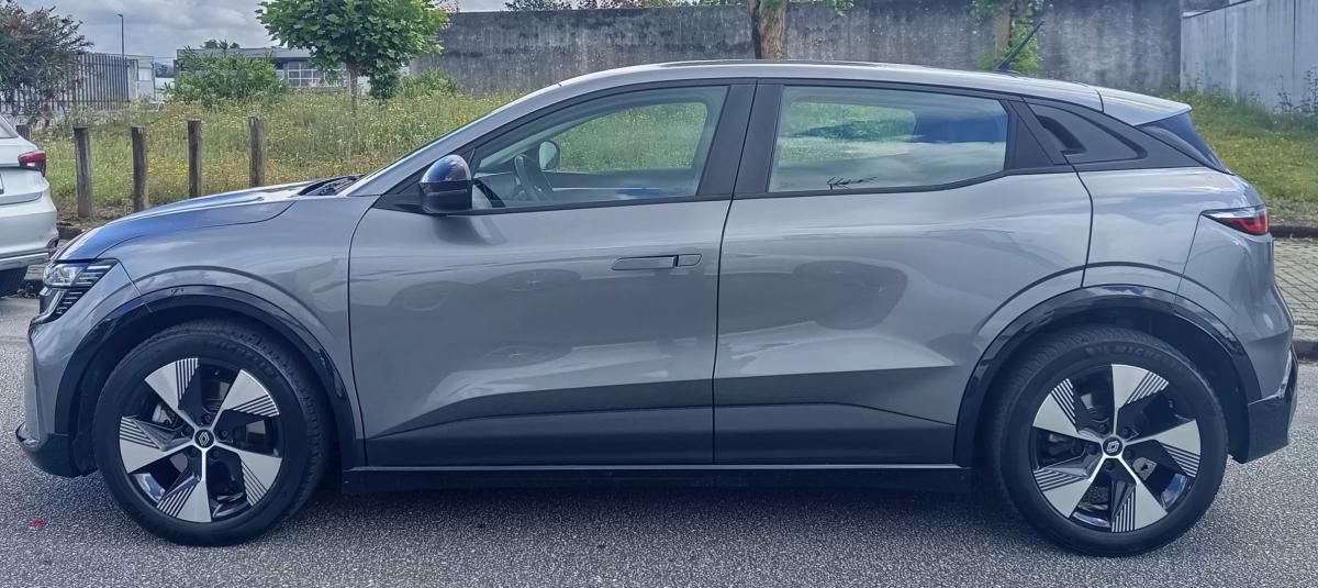 renault-megane-e-tech-2022-eletrico-200cc