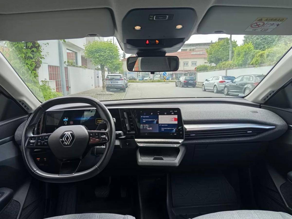 renault-megane-e-tech-2022-eletrico-200cc