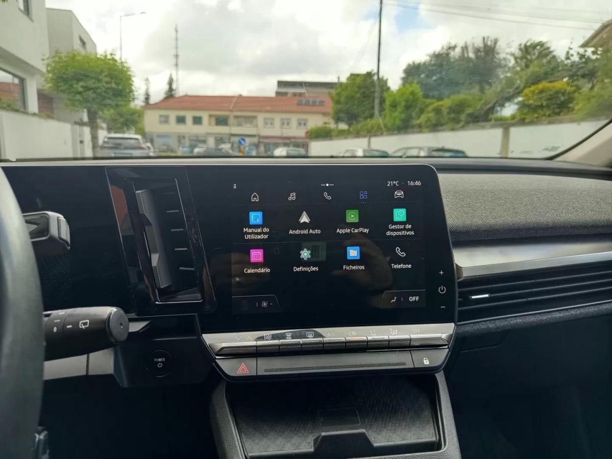 renault-megane-e-tech-2022-eletrico-200cc