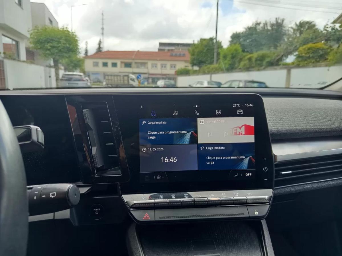renault-megane-e-tech-2022-eletrico-200cc