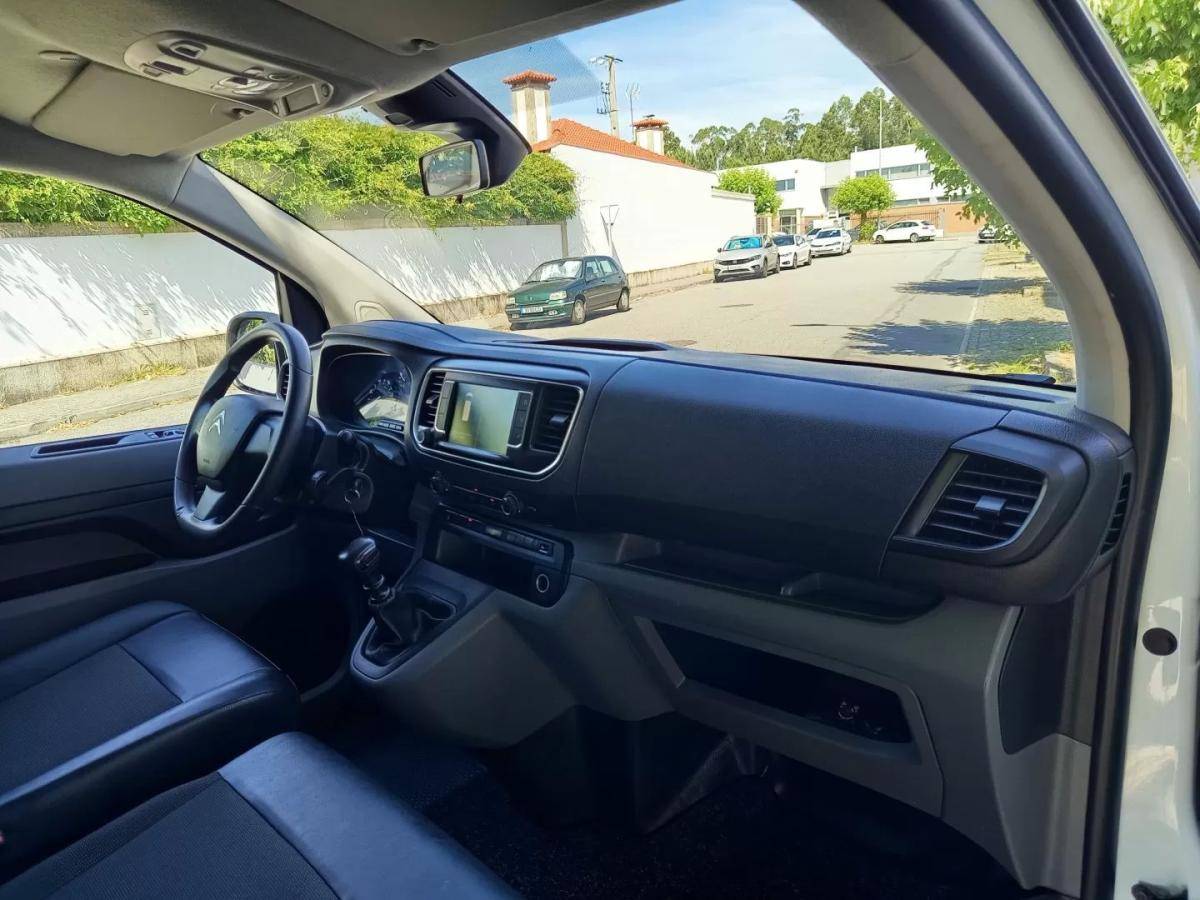 citroen-jumpy-2021-diesel-1499cc