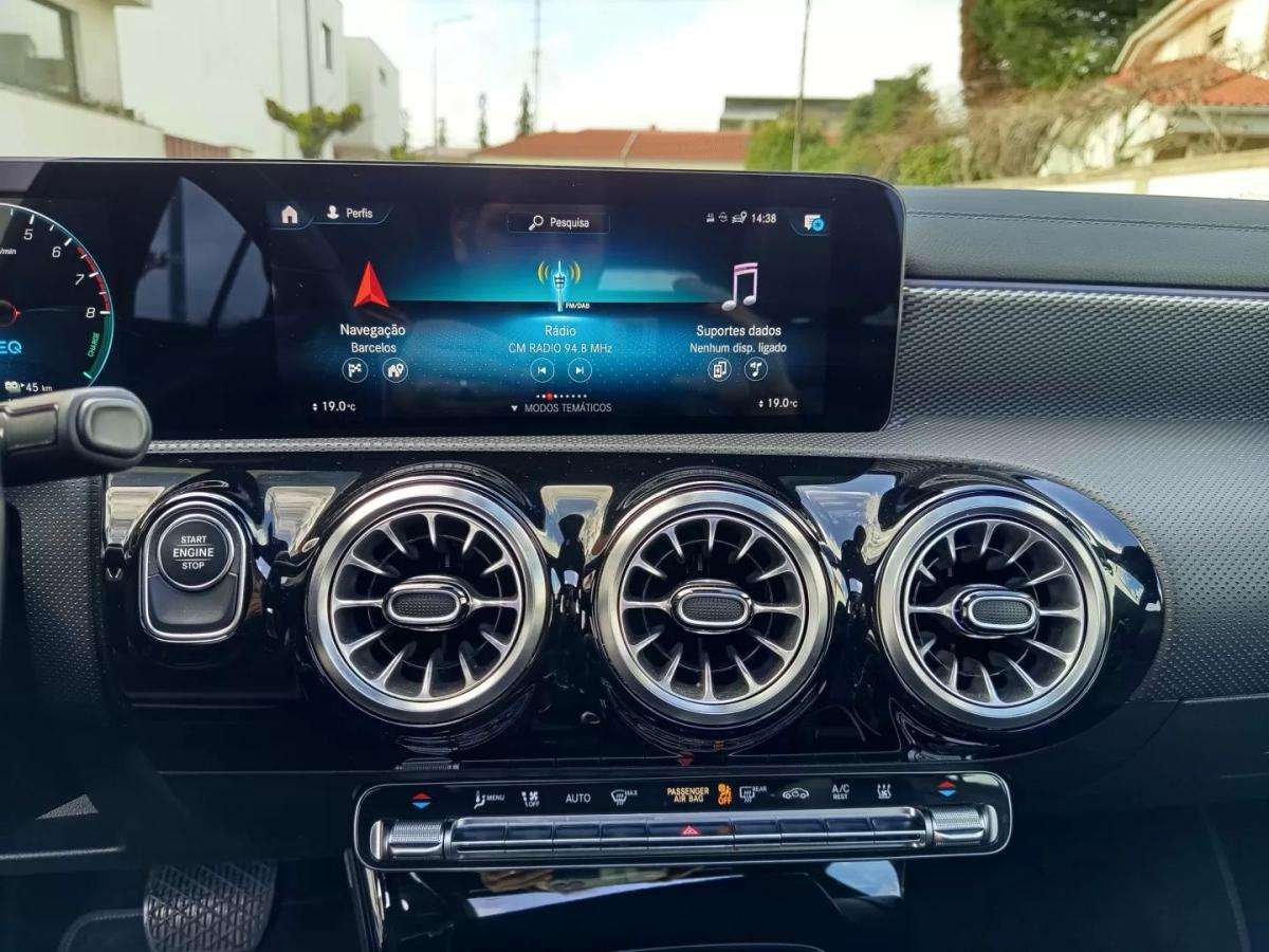 mercedes-benz-cla-2022-hibrido-1332cc