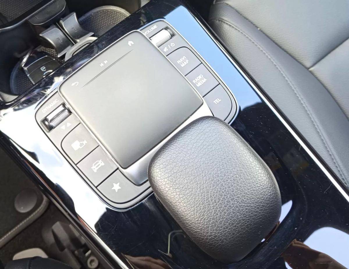 mercedes-benz-cla-2022-hibrido-1332cc
