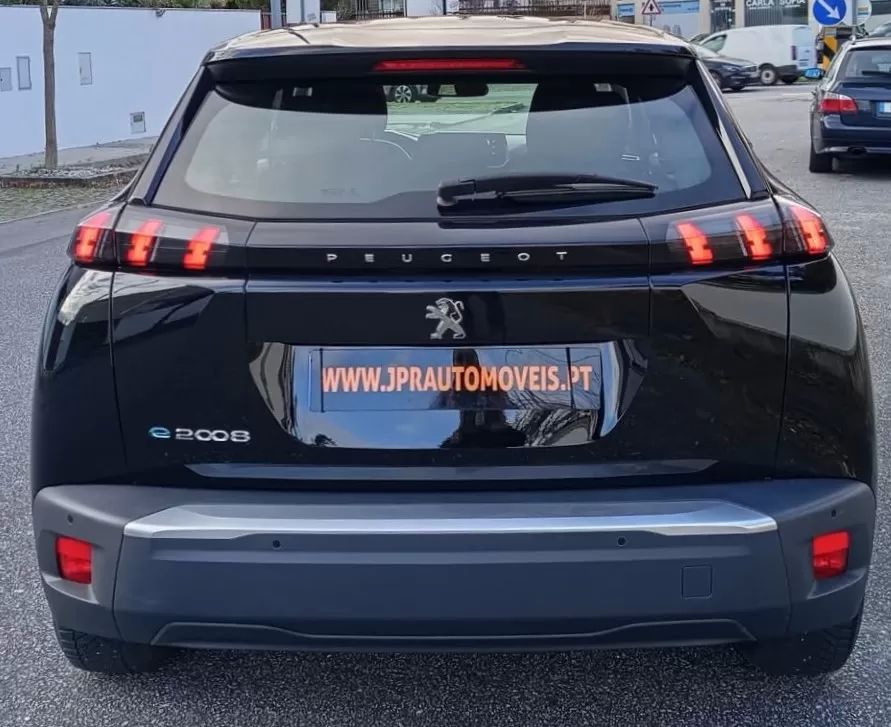 peugeot-e-2008-2022-eletrico-200cc