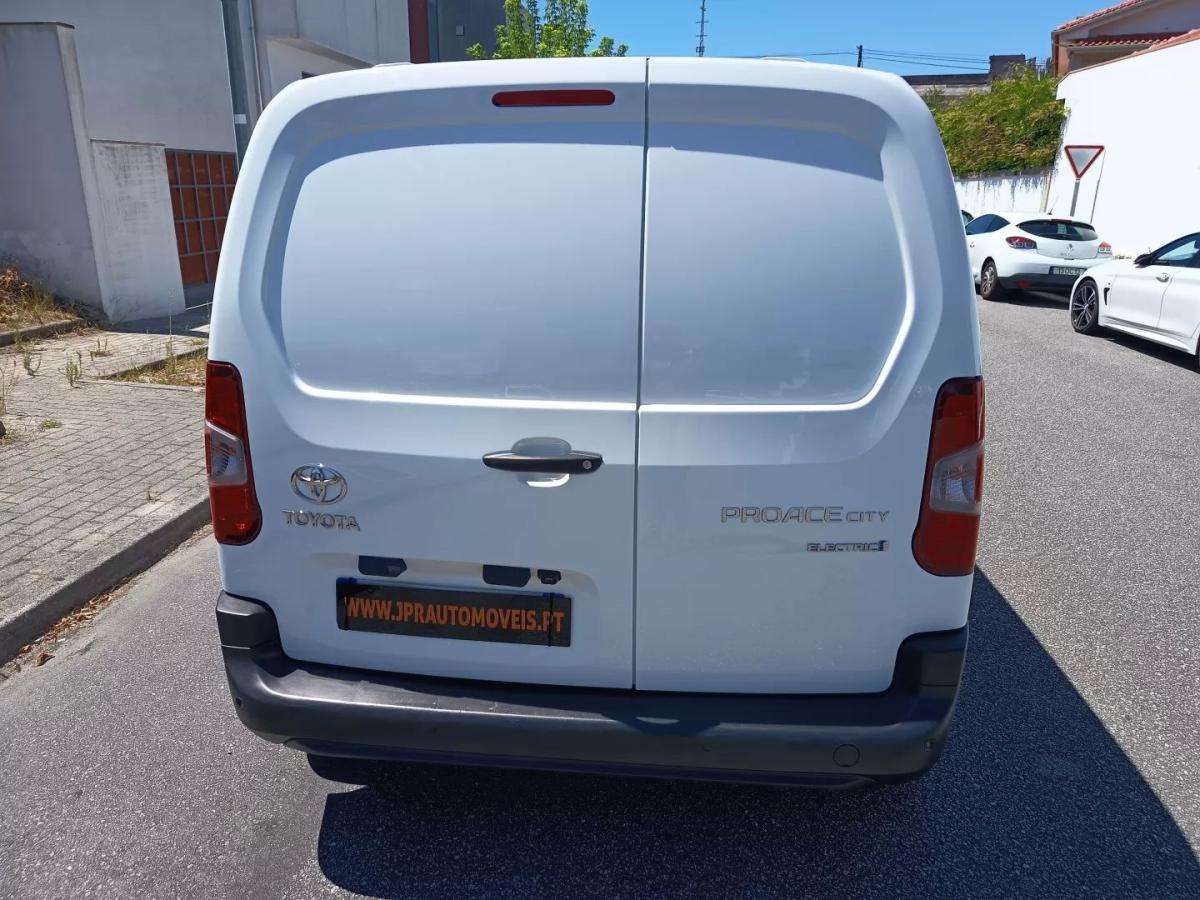 toyota-proace-city-2022-eletrico-0cc