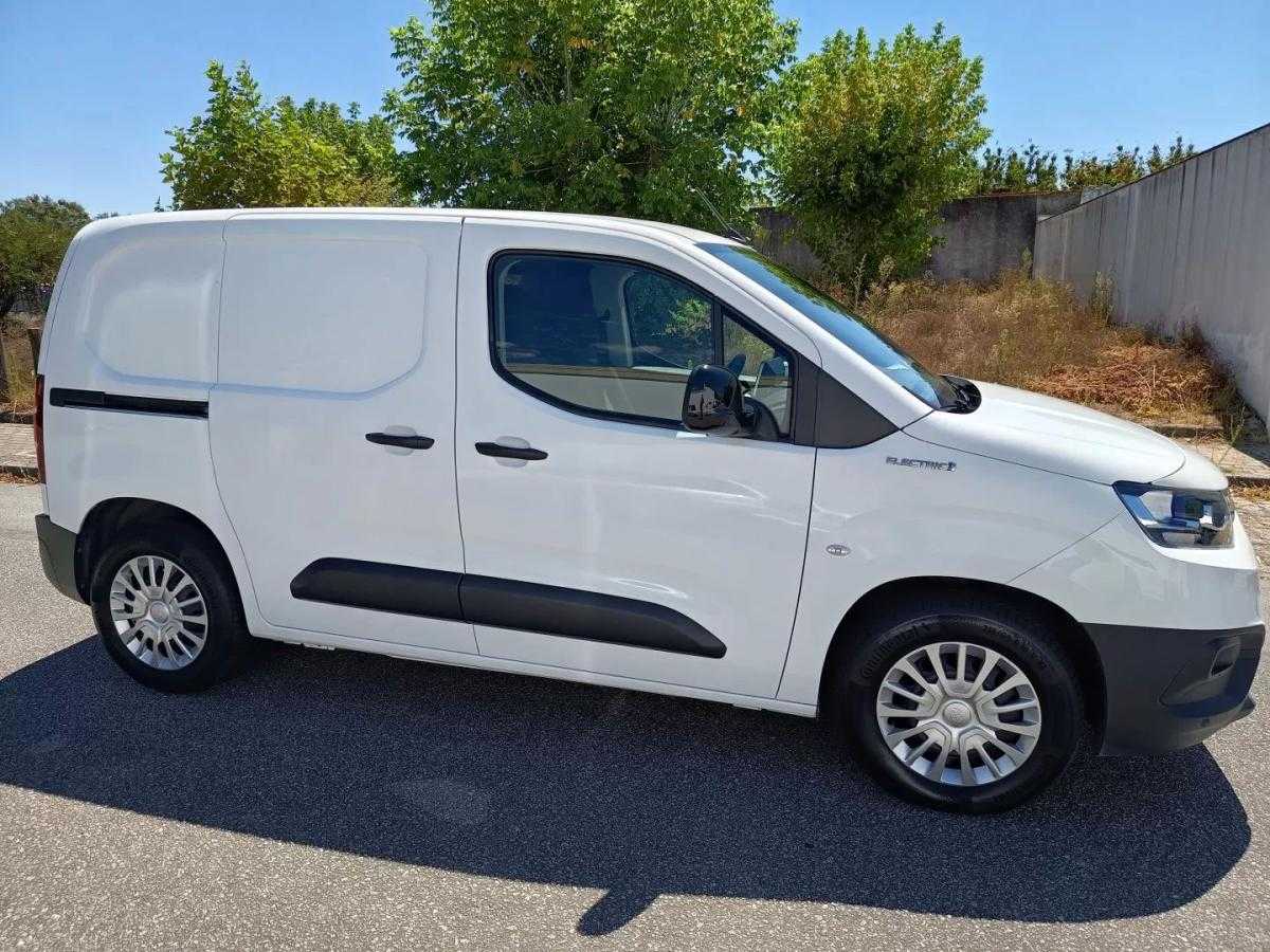 toyota-proace-city-2022-eletrico-0cc