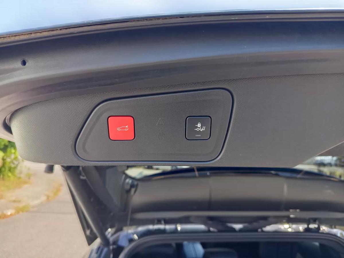 peugeot-3008-2023-hibrido-1598cc