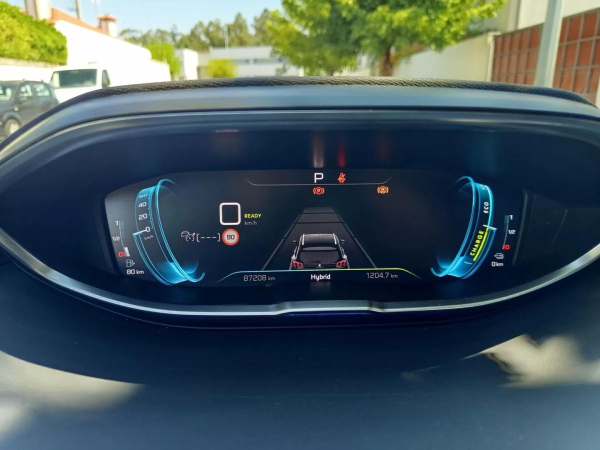 peugeot-3008-2023-hibrido-1598cc