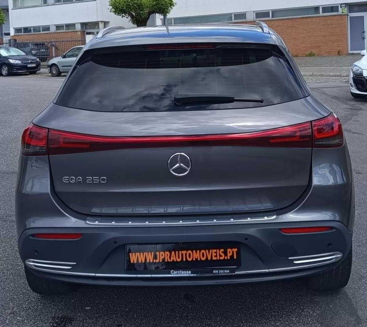 mercedes-benz-eqa-2021-eletrico-200cc