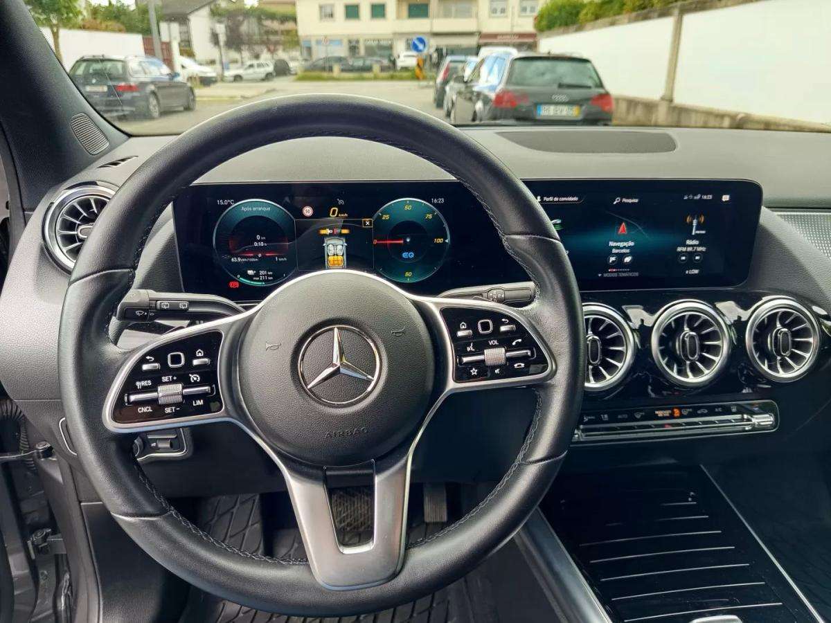 mercedes-benz-eqa-2021-eletrico-200cc