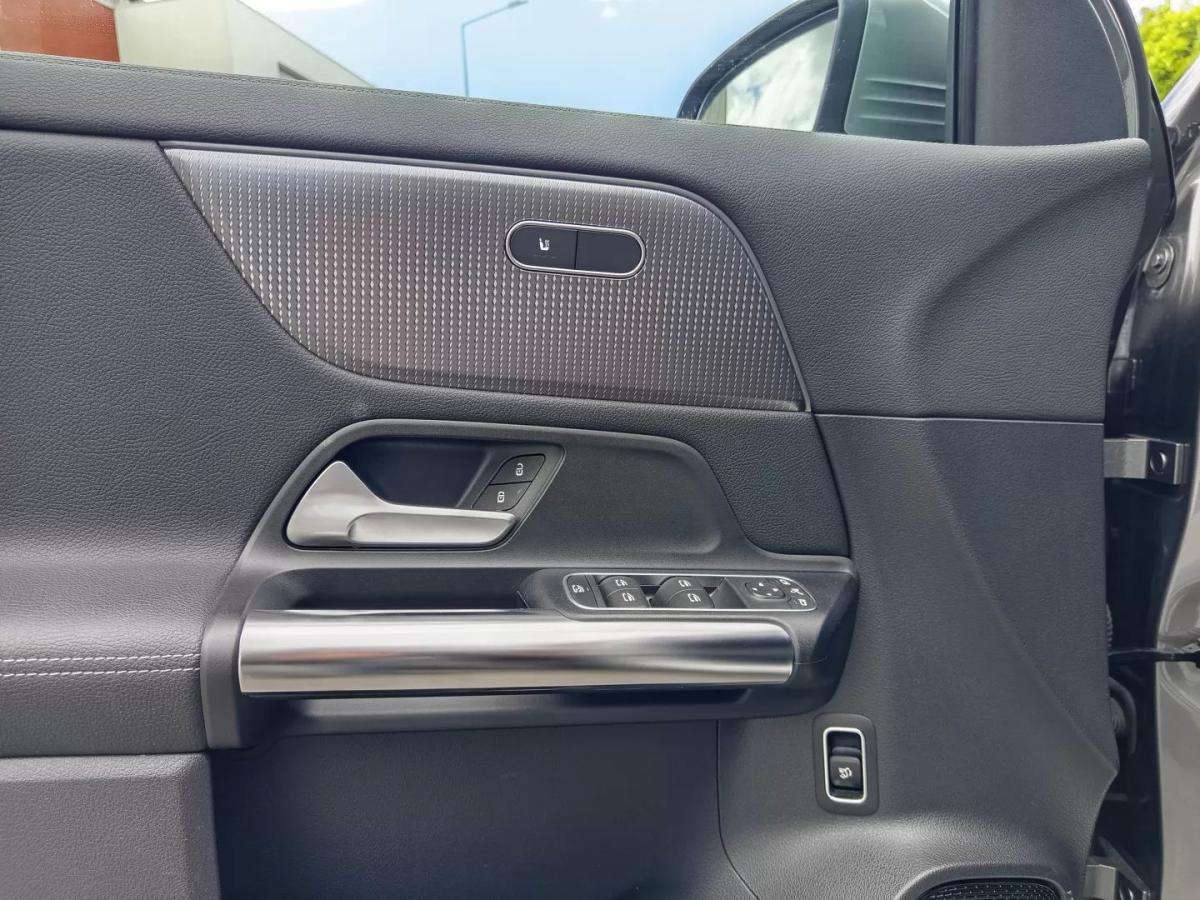 mercedes-benz-eqa-2021-eletrico-200cc