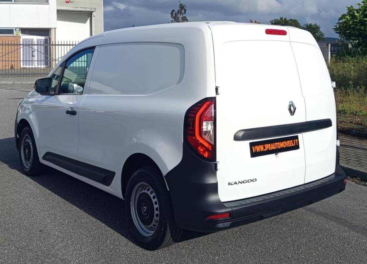renault-kangoo-2022-eletrico-200cc