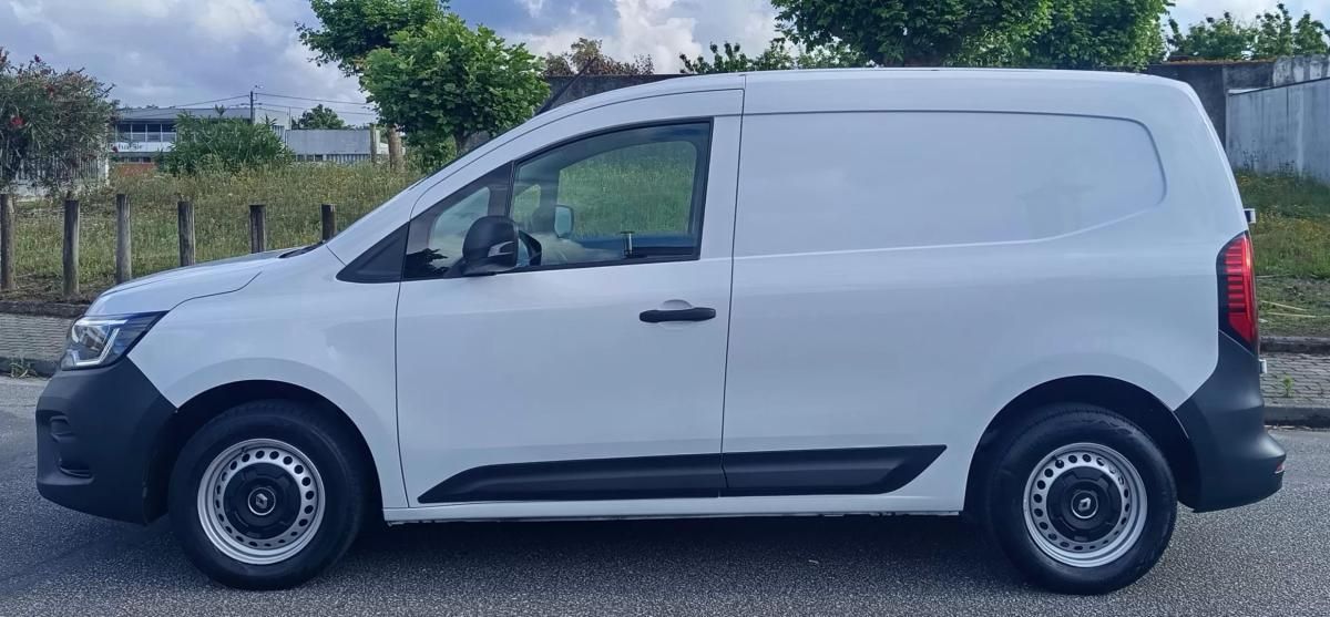 renault-kangoo-2022-eletrico-200cc