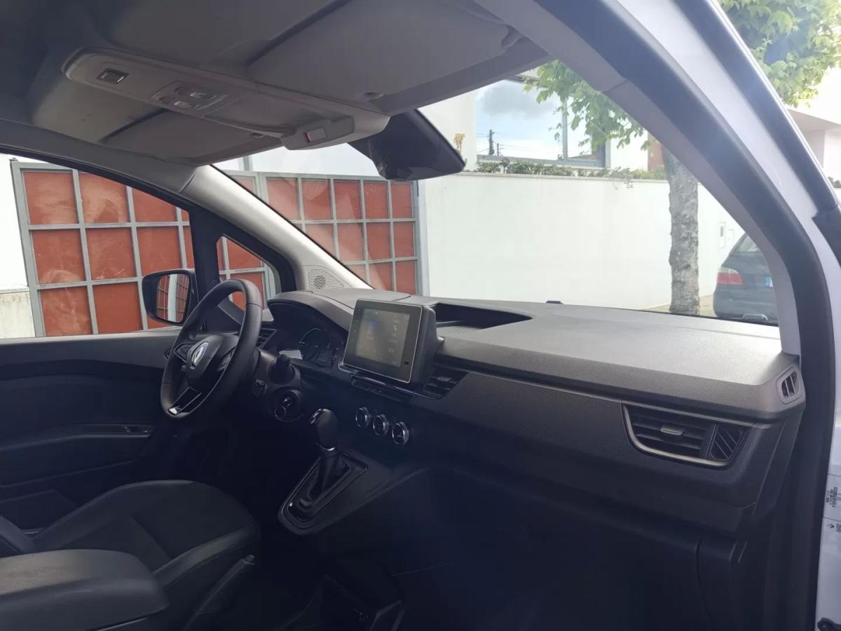 renault-kangoo-2022-eletrico-200cc