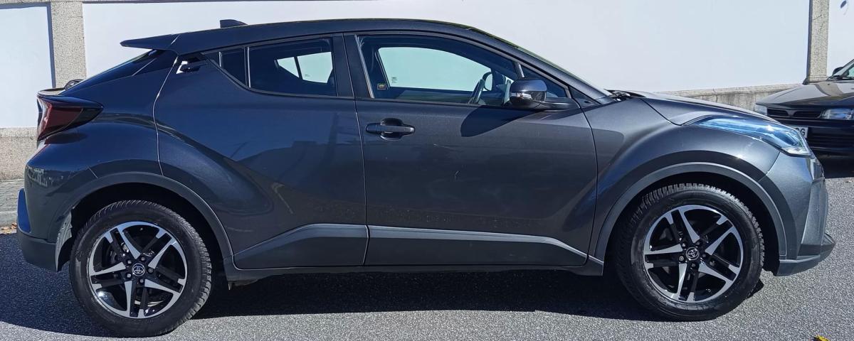 toyota-c-hr-2022-hibrido-a-gasolina-1798cc