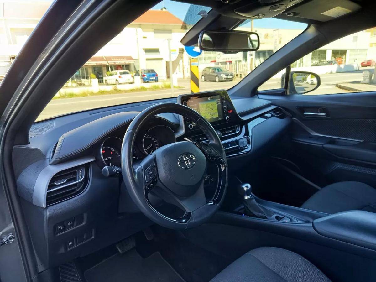 toyota-c-hr-2022-hibrido-a-gasolina-1798cc