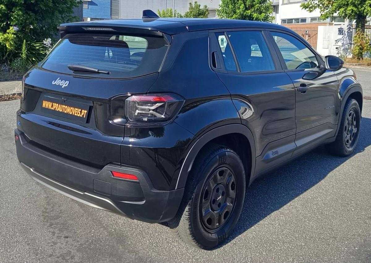 jeep-avenger-2024-eletrico-200cc