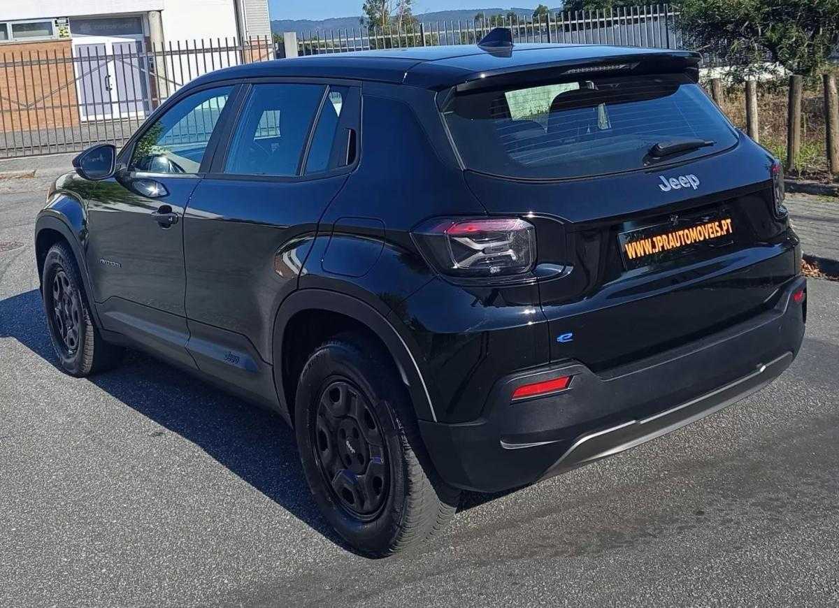 jeep-avenger-2024-eletrico-200cc