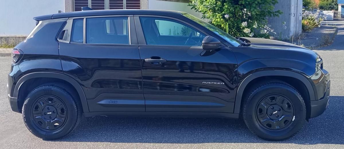 jeep-avenger-2024-eletrico-200cc