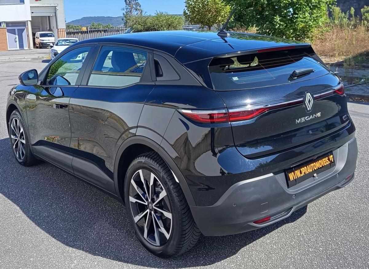 renault-megane-e-tech-2023-eletrico-0cc