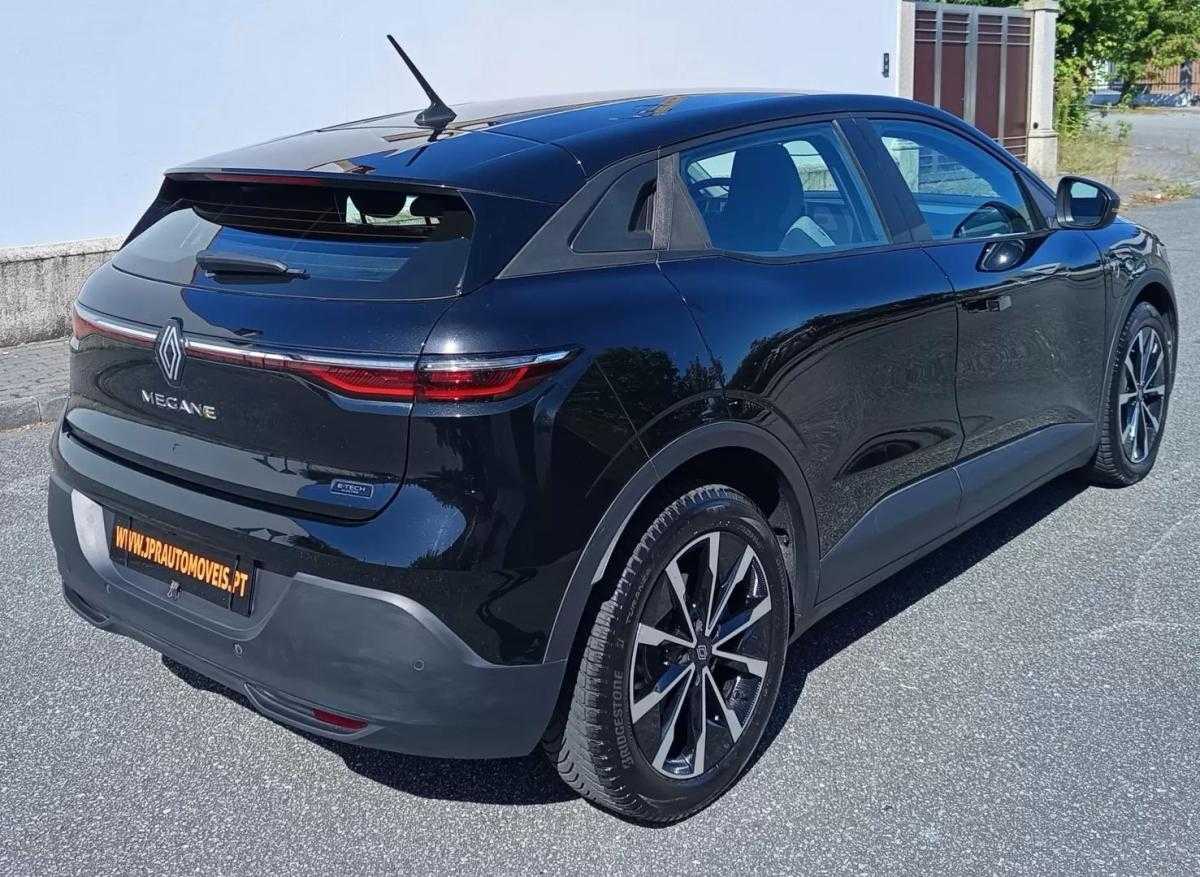 renault-megane-e-tech-2023-eletrico-0cc