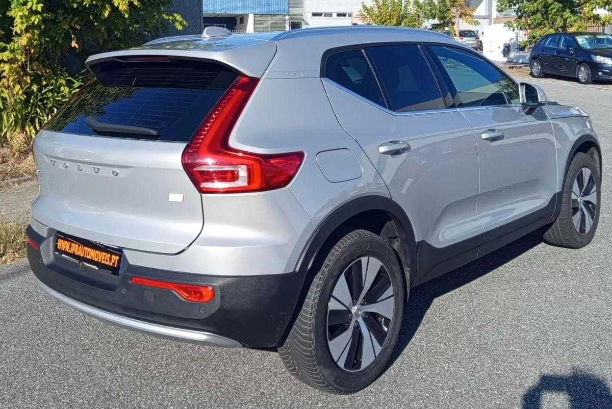 volvo-xc40-2023-hibrido-1477cc