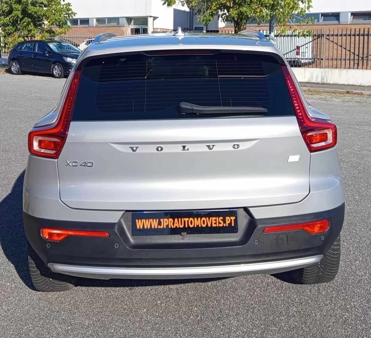 volvo-xc40-2023-hibrido-1477cc