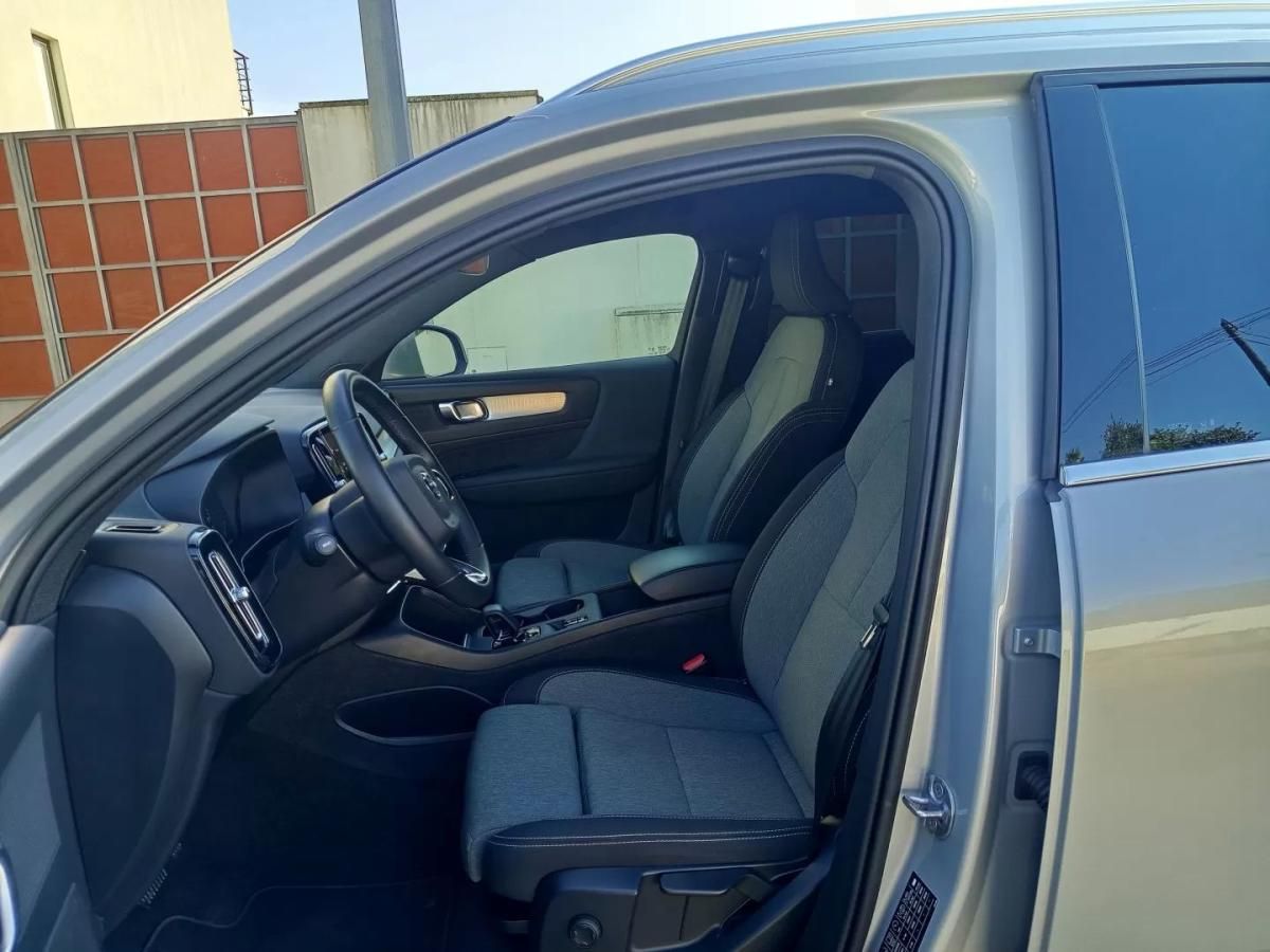 volvo-xc40-2023-hibrido-1477cc