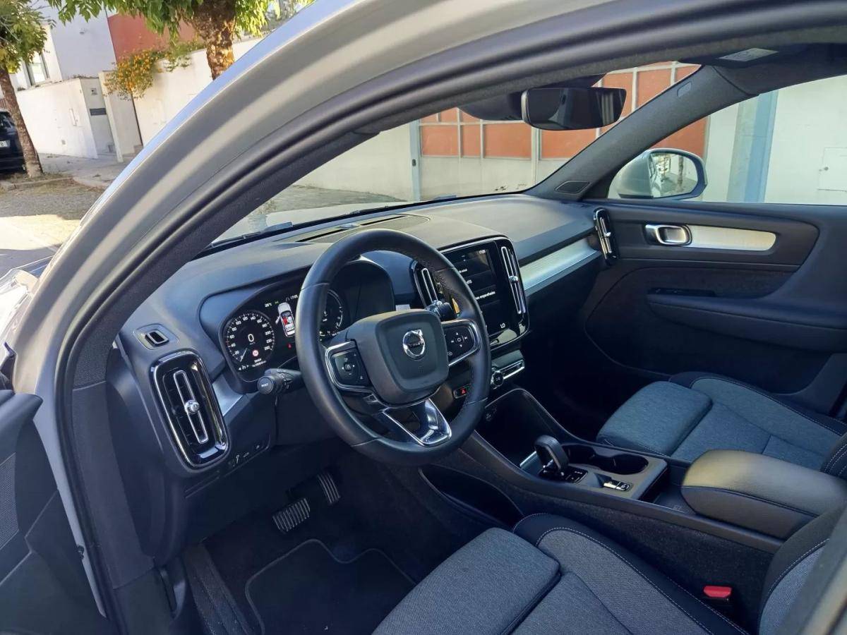 volvo-xc40-2023-hibrido-1477cc