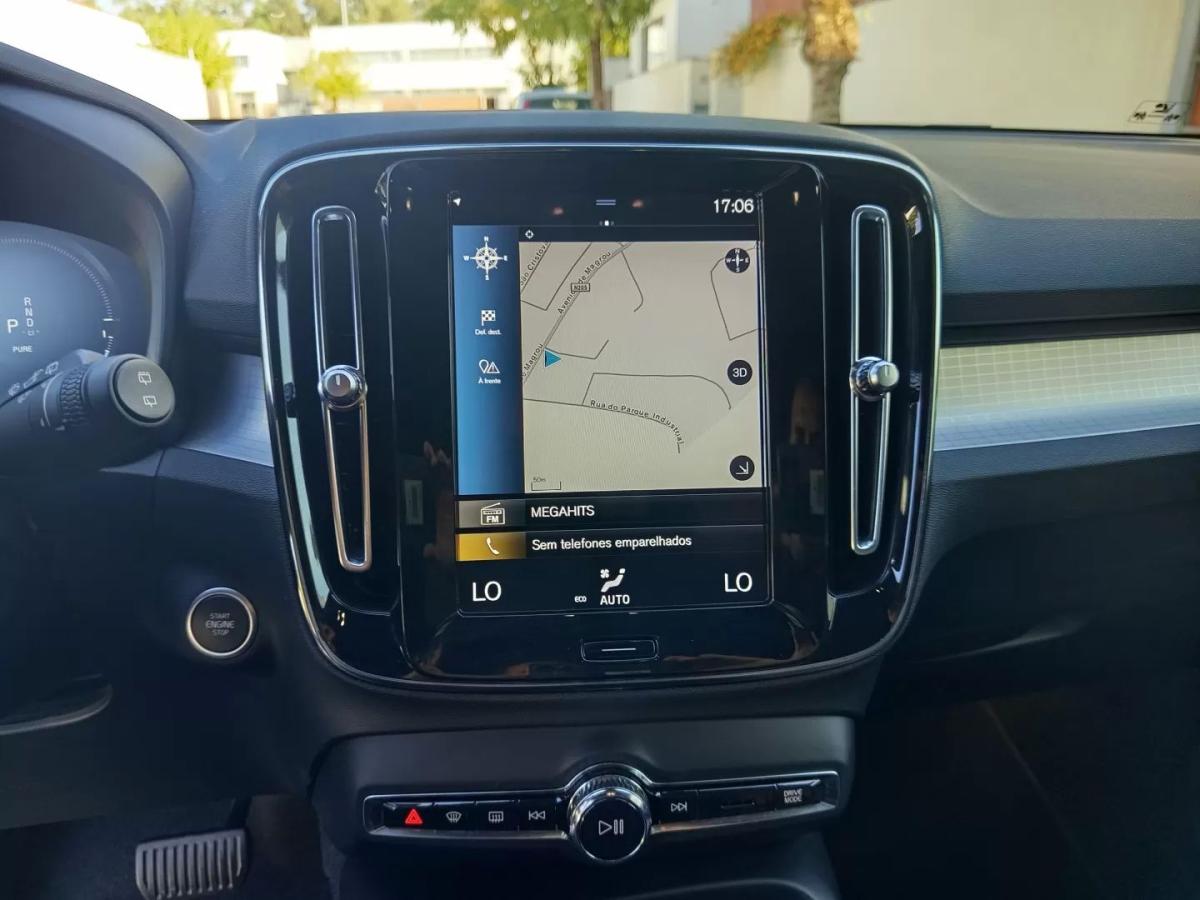 volvo-xc40-2023-hibrido-1477cc