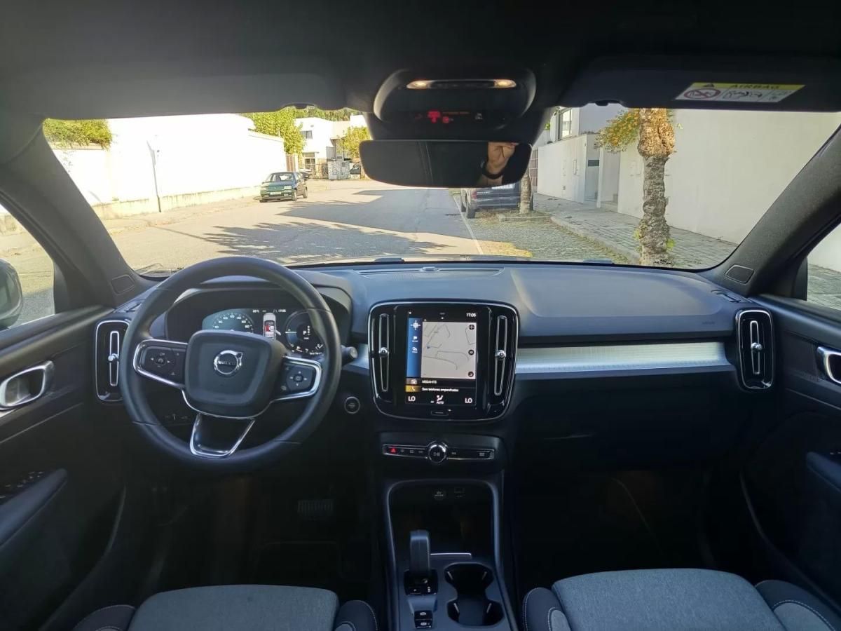 volvo-xc40-2023-hibrido-1477cc