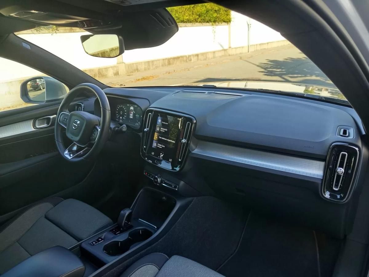 volvo-xc40-2023-hibrido-1477cc