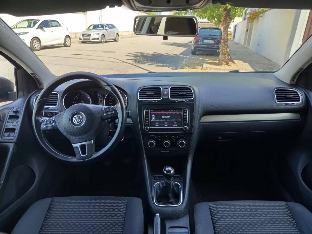 volkswagen-golf-2010-diesel-1598cc