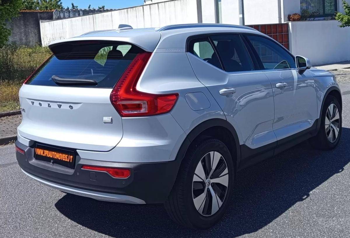 volvo-xc40-2022-hibrido-1477cc