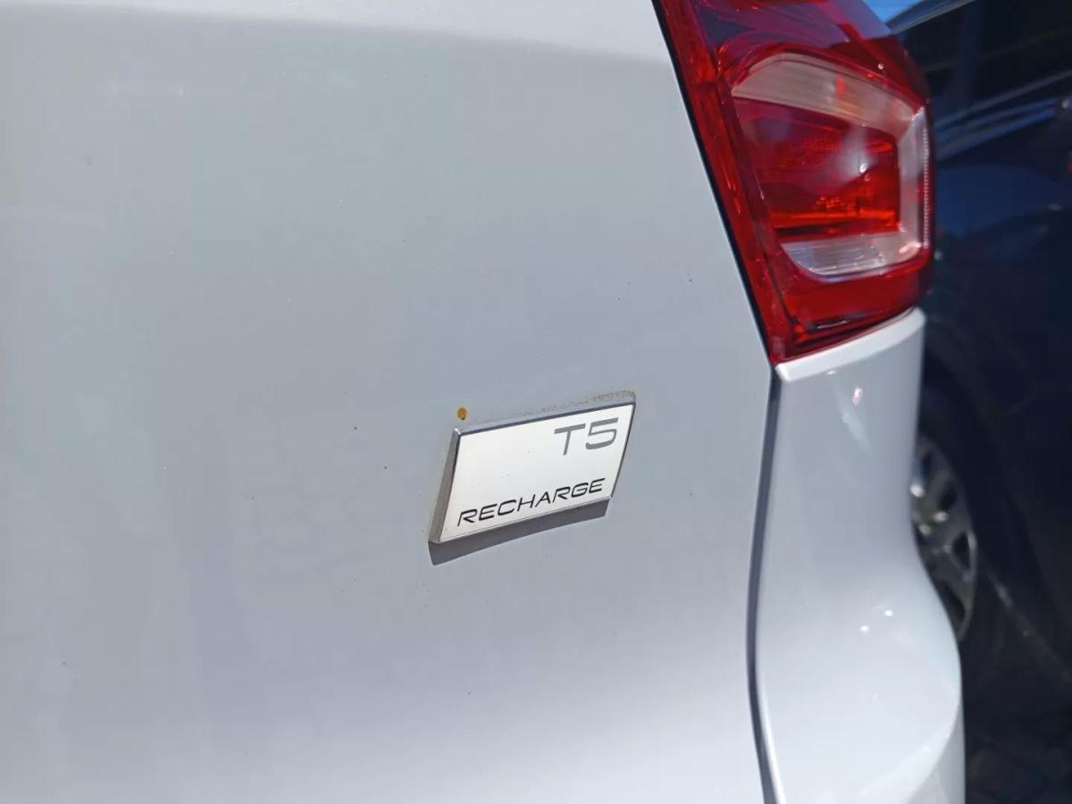 volvo-xc40-2022-hibrido-1477cc